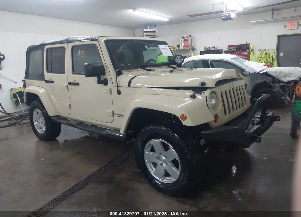 2011 JEEP WRANGLER UNLIMITED SAHARA VIN: 1J4HA5H19BL576238