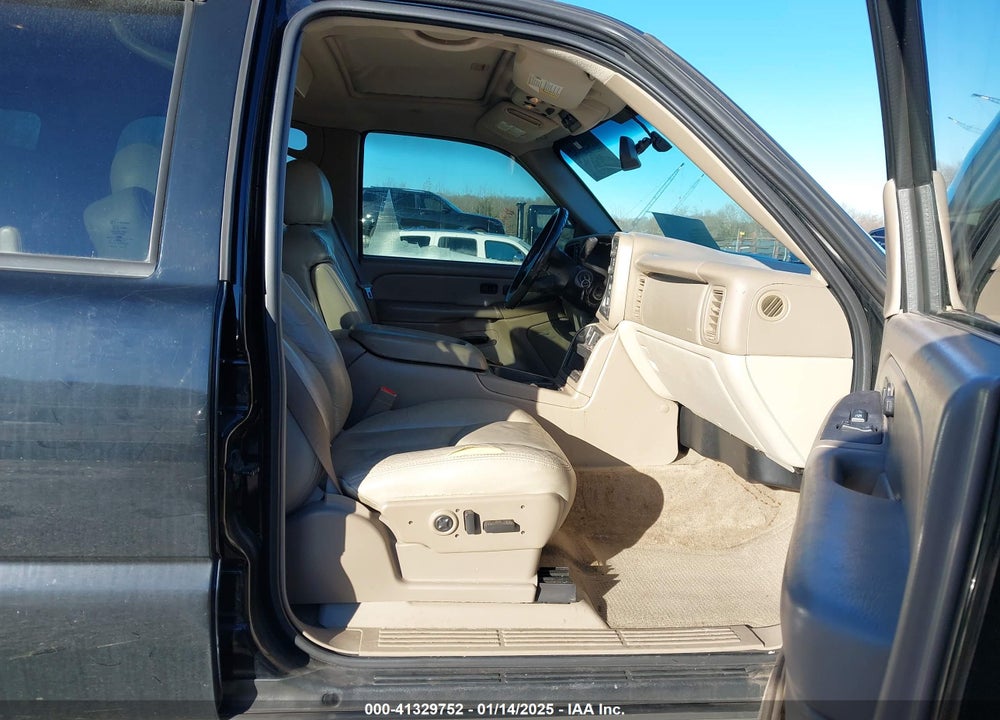 2004 CHEVROLET TAHOE Z71 VIN: 1GNEK13T14R180481