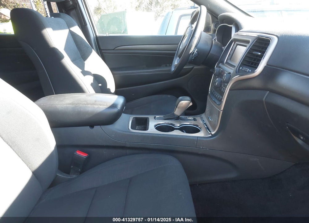 2016 JEEP GRAND CHEROKEE LAREDO VIN: 1C4RJFAG3GC393648