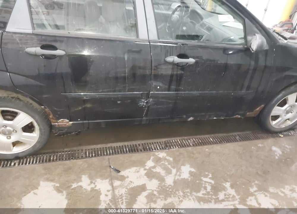 2007 FORD FOCUS S/SE/SES VIN: 1FAHP34N87W213247