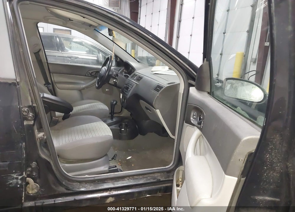 2007 FORD FOCUS S/SE/SES VIN: 1FAHP34N87W213247