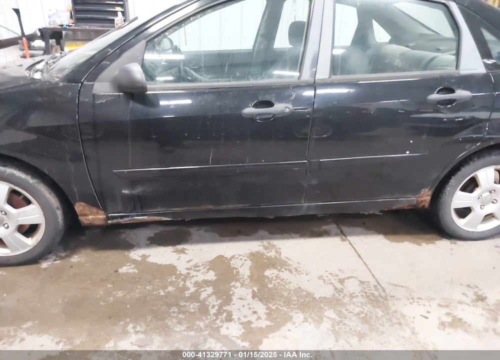 2007 FORD FOCUS S/SE/SES VIN: 1FAHP34N87W213247