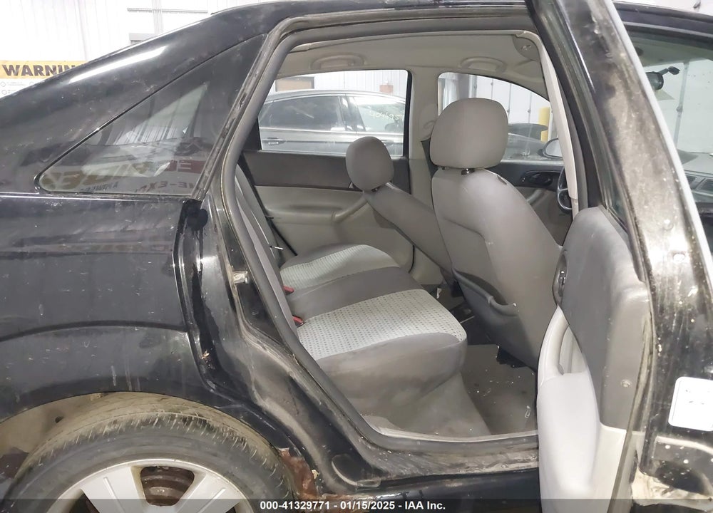 2007 FORD FOCUS S/SE/SES VIN: 1FAHP34N87W213247