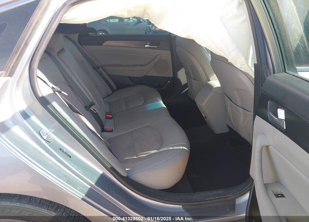 2017 HYUNDAI SONATA VIN: 5NPE34AF6HH584779