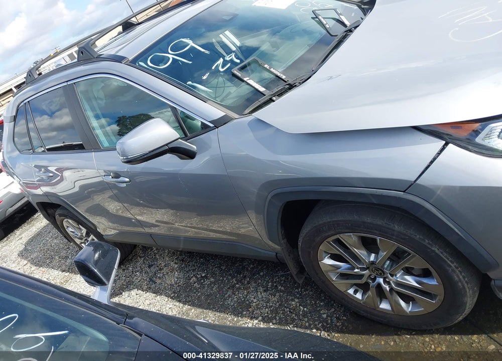 2021 TOYOTA RAV4 XLE PREMIUM VIN: 2T3C1RFVXMC139573