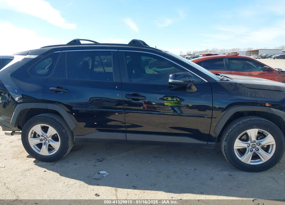 2020 TOYOTA RAV4 XLE VIN: 2T3W1RFV4LW097055