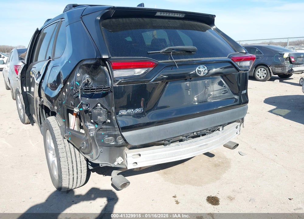 2020 TOYOTA RAV4 XLE VIN: 2T3W1RFV4LW097055