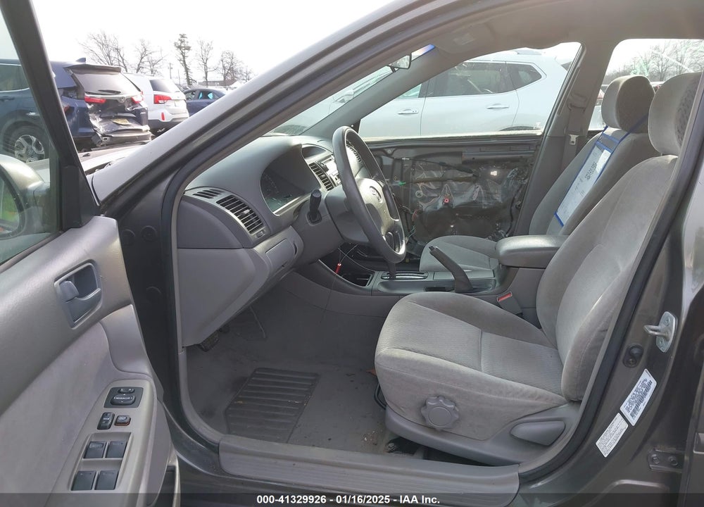 2003 TOYOTA CAMRY LE VIN: 4T1BE32K83U649547