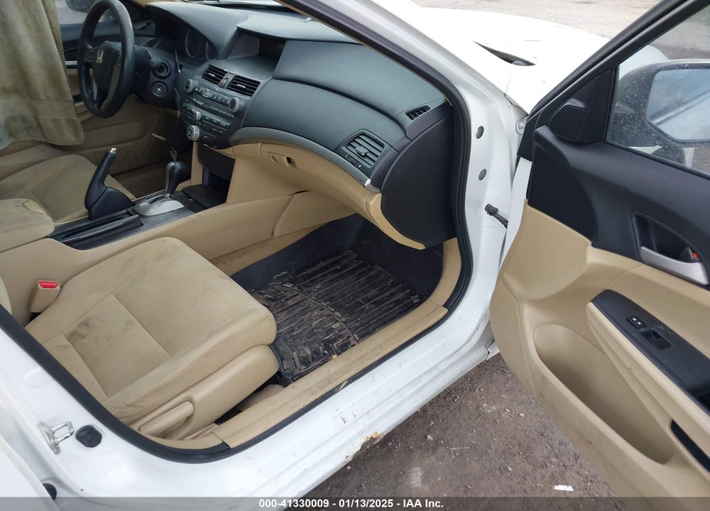 2011 HONDA ACCORD VIN: 1HGCP2F35BA082554