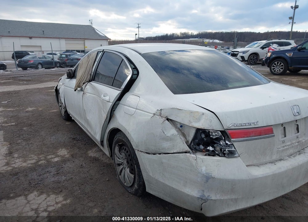 2011 HONDA ACCORD VIN: 1HGCP2F35BA082554