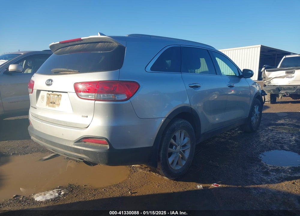2016 KIA SORENTO 2.4L LX VIN: 5XYPGDA3XGG017807