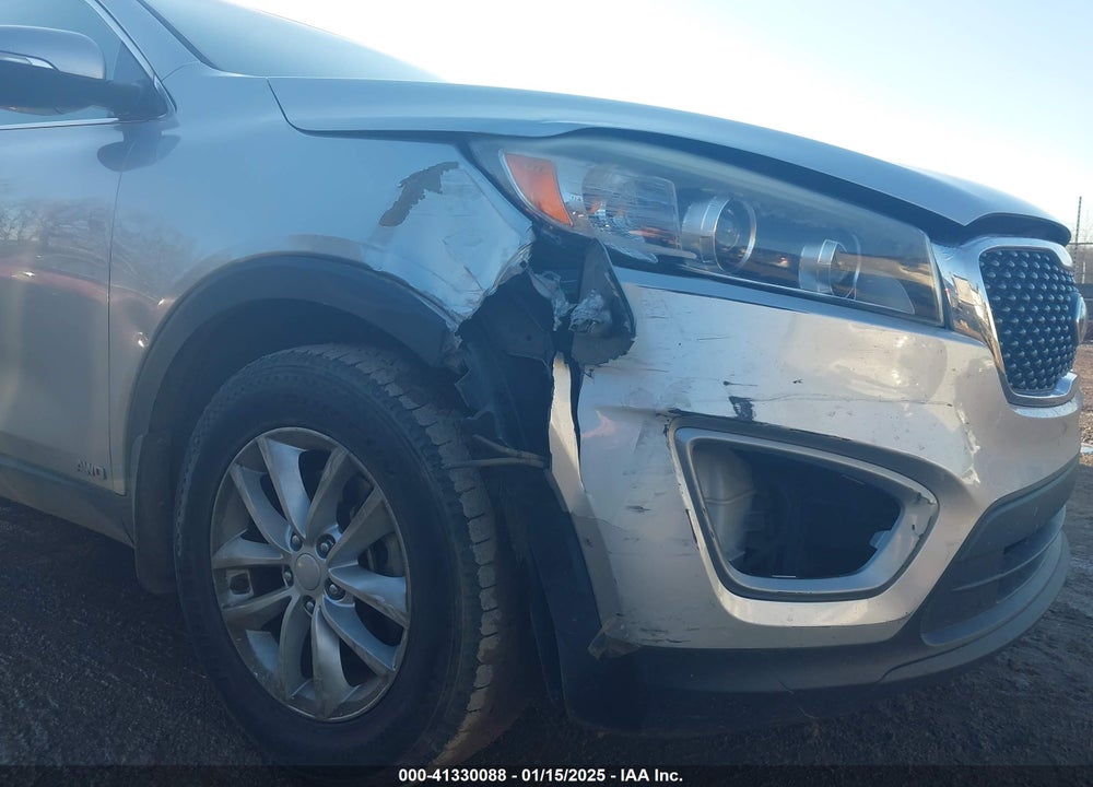 2016 KIA SORENTO 2.4L LX VIN: 5XYPGDA3XGG017807