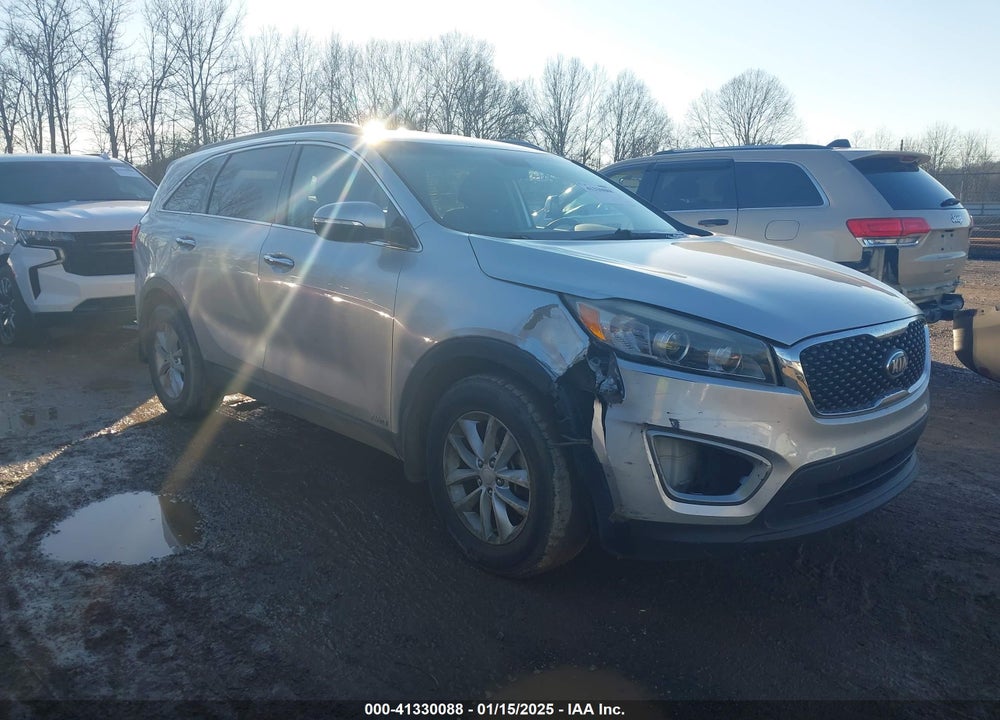 2016 KIA SORENTO 2.4L LX VIN: 5XYPGDA3XGG017807