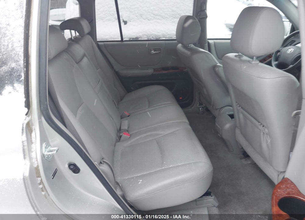 2005 TOYOTA HIGHLANDER LIMITED V6 VIN: JTEEP21A750124161