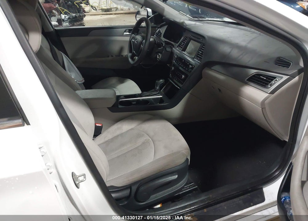 2016 HYUNDAI SONATA VIN: 5NPE24AF4GH260585