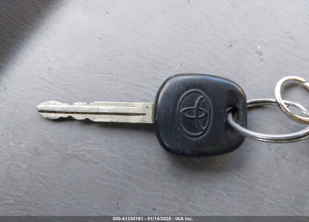 2004 TOYOTA SIENNA LE VIN: 5TDZA23C54S152364