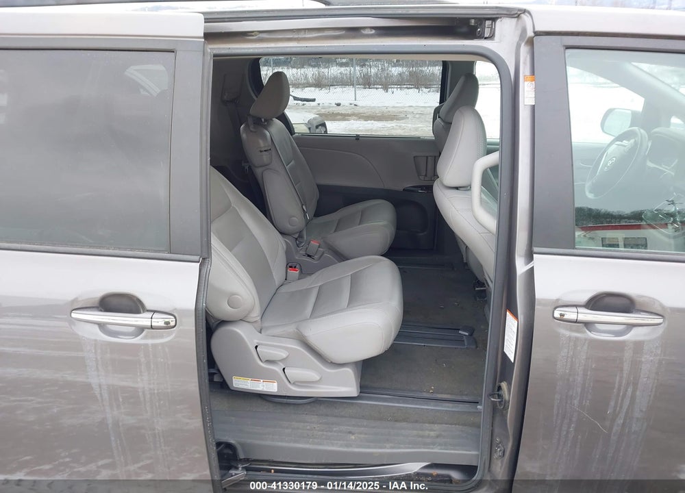 2017 TOYOTA SIENNA XLE LIMITED VIN: 5TDYZ3DC2HS811385