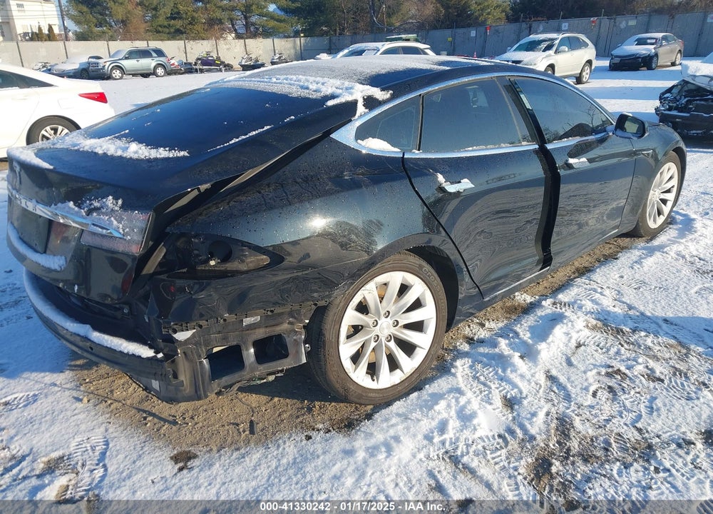 2016 TESLA MODEL S VIN: 5YJSA1E26GF171482