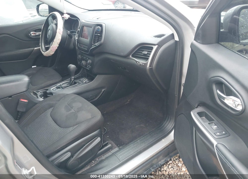 2019 JEEP CHEROKEE LATITUDE FWD VIN: 1C4PJLCB6KD114770