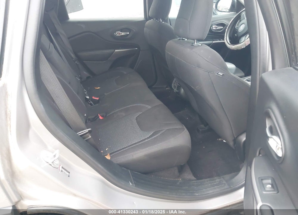 2019 JEEP CHEROKEE LATITUDE FWD VIN: 1C4PJLCB6KD114770