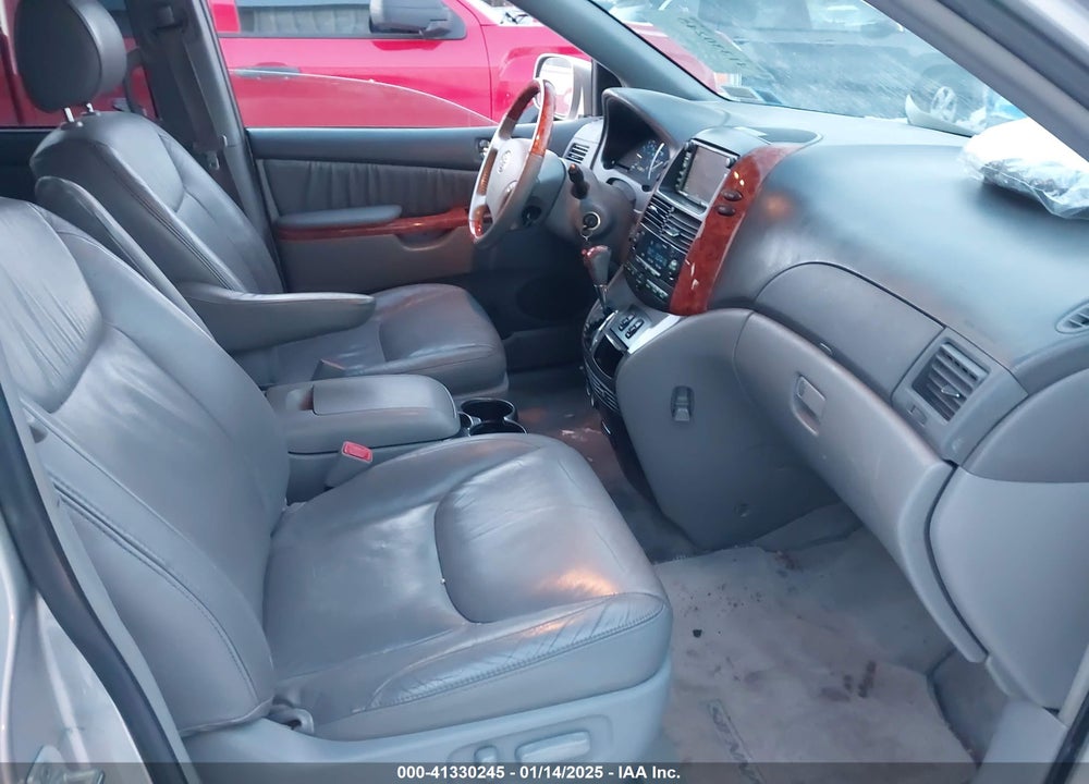 2008 TOYOTA SIENNA LIMITED VIN: 5TDZK22C58S212602