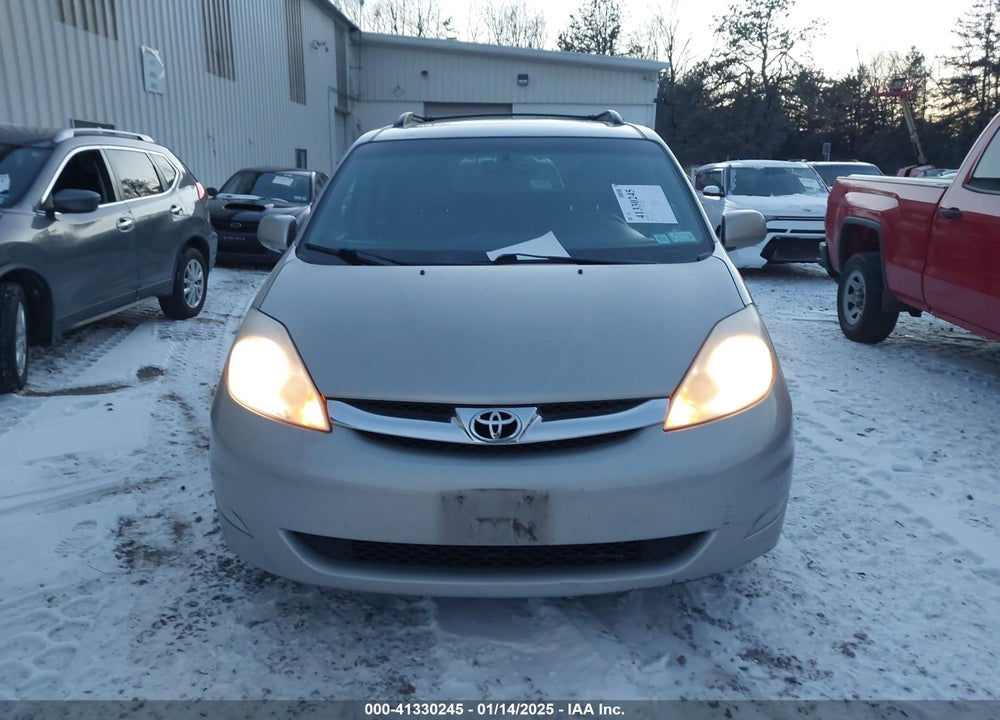 2008 TOYOTA SIENNA LIMITED VIN: 5TDZK22C58S212602