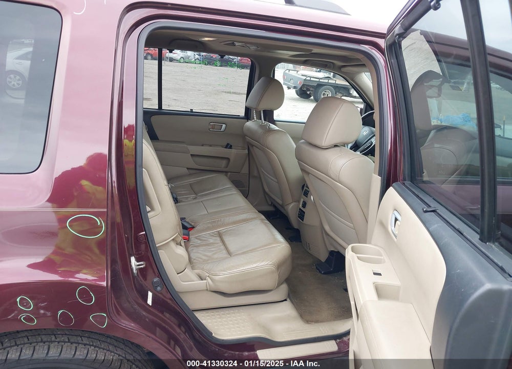2015 HONDA PILOT TOURING VIN: 5FNYF3H98FB022098