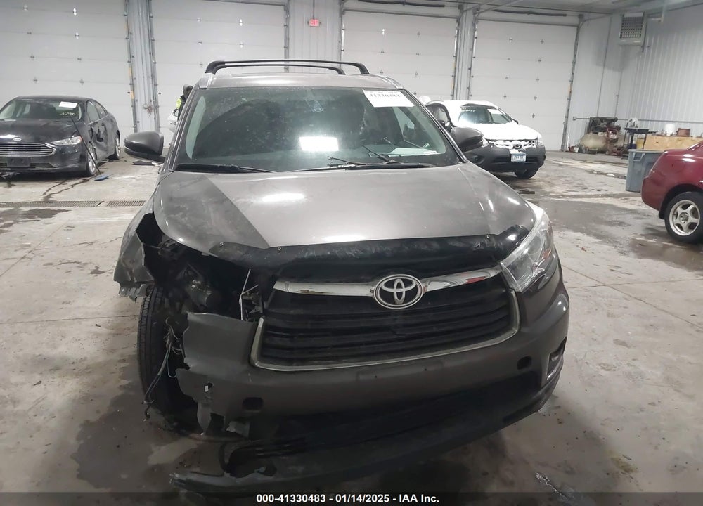 2016 TOYOTA HIGHLANDER XLE V6 VIN: 5TDJKRFHXGS317890