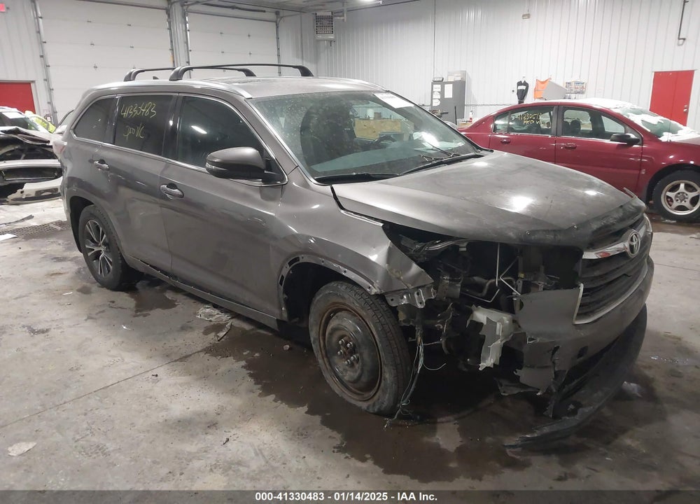 2016 TOYOTA HIGHLANDER XLE V6 VIN: 5TDJKRFHXGS317890