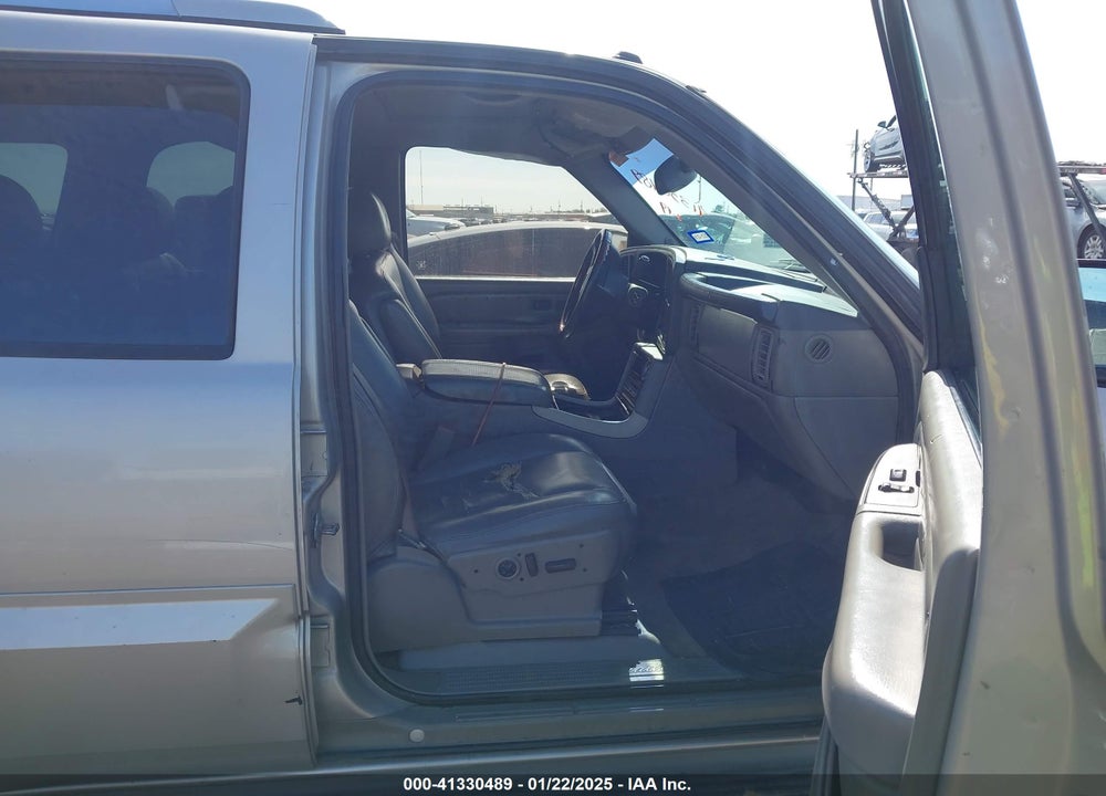 2005 CADILLAC ESCALADE STANDARD VIN: 1GYEK63N95R223256