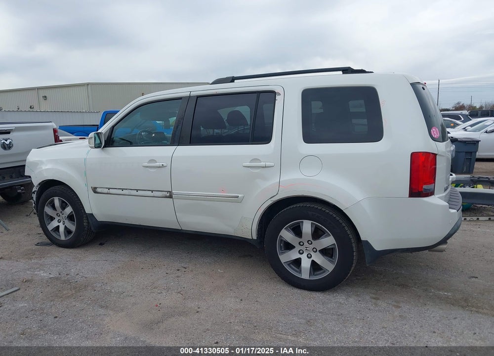 2013 HONDA PILOT TOURING VIN: 5FNYF4H98DB076102