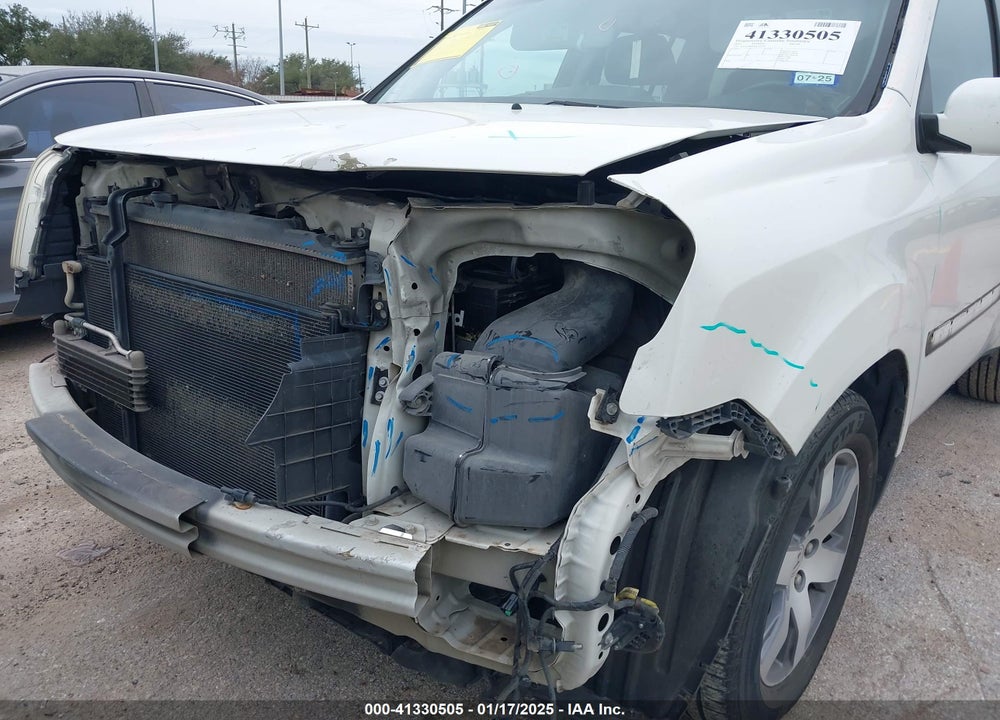 2013 HONDA PILOT TOURING VIN: 5FNYF4H98DB076102