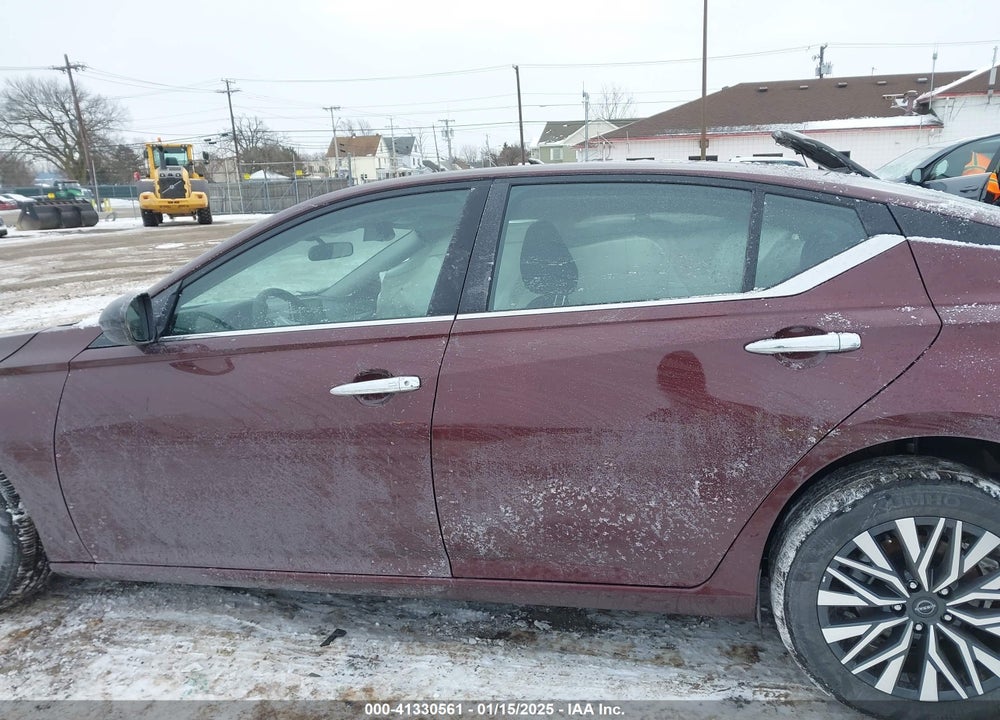 2025 NISSAN ALTIMA SV FWD VIN: 1N4BL4DV4SN305526