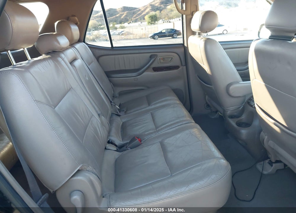 2002 TOYOTA SEQUOIA LIMITED V8 VIN: 5TDBT48A82S128779