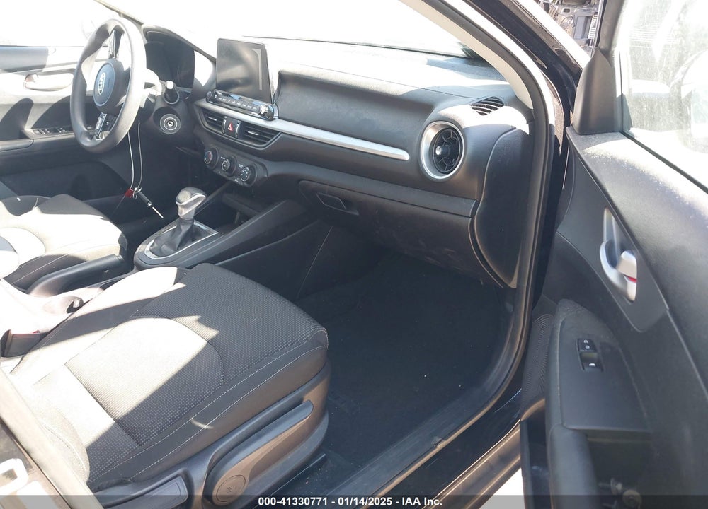 2021 KIA FORTE VIN: 3KPF24AD2ME324772