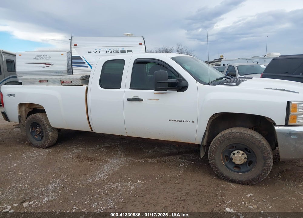 2008 CHEVROLET SILVERADO 2500HD WORK TRUCK VIN: 1GCHK29K98E172362