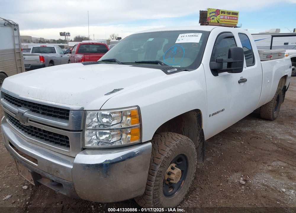 2008 CHEVROLET SILVERADO 2500HD WORK TRUCK VIN: 1GCHK29K98E172362