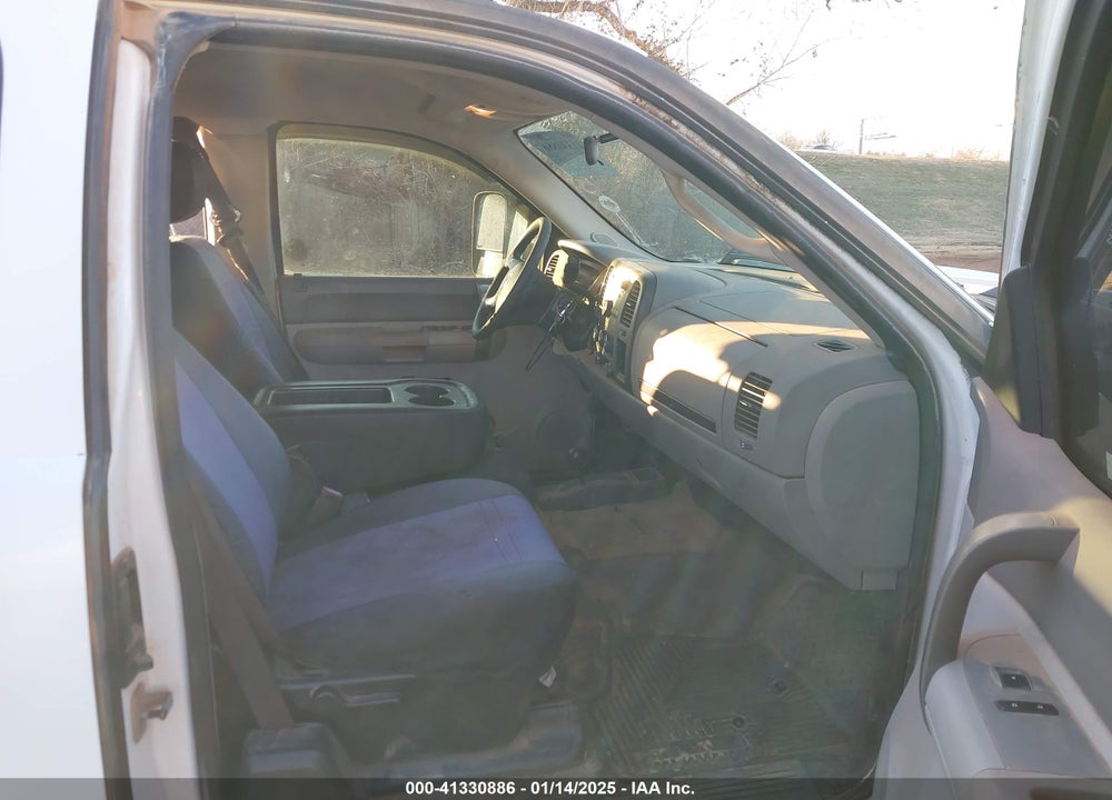 2008 CHEVROLET SILVERADO 2500HD WORK TRUCK VIN: 1GCHK29K98E172362