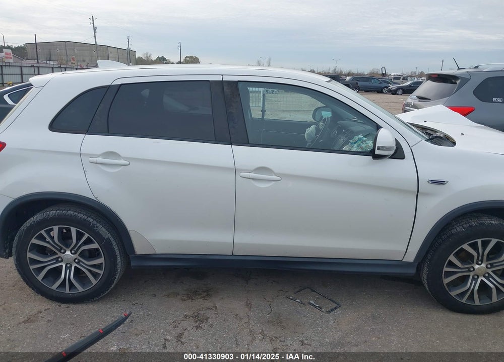 2018 MITSUBISHI OUTLANDER SPORT 2.0 ES VIN: JA4AP3AU8JZ015419