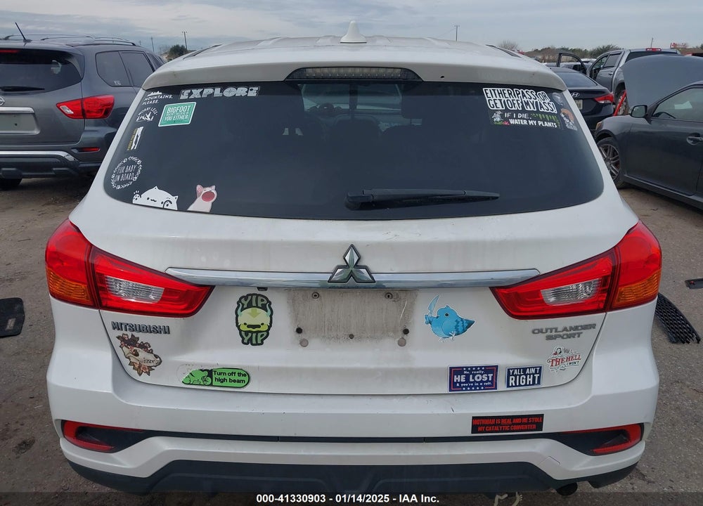 2018 MITSUBISHI OUTLANDER SPORT 2.0 ES VIN: JA4AP3AU8JZ015419