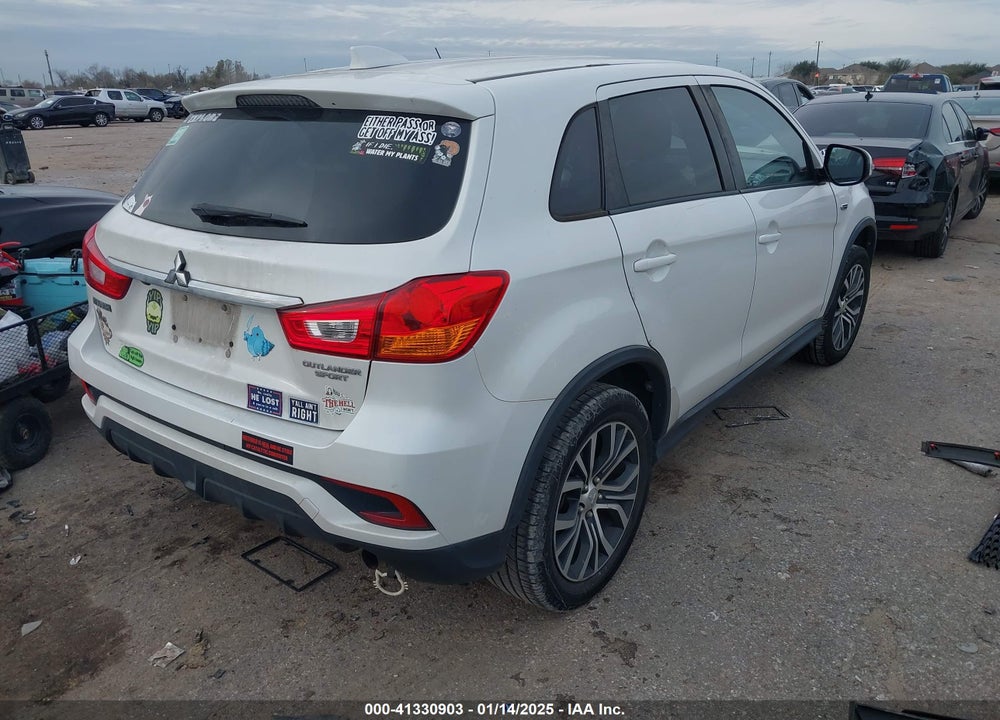 2018 MITSUBISHI OUTLANDER SPORT 2.0 ES VIN: JA4AP3AU8JZ015419