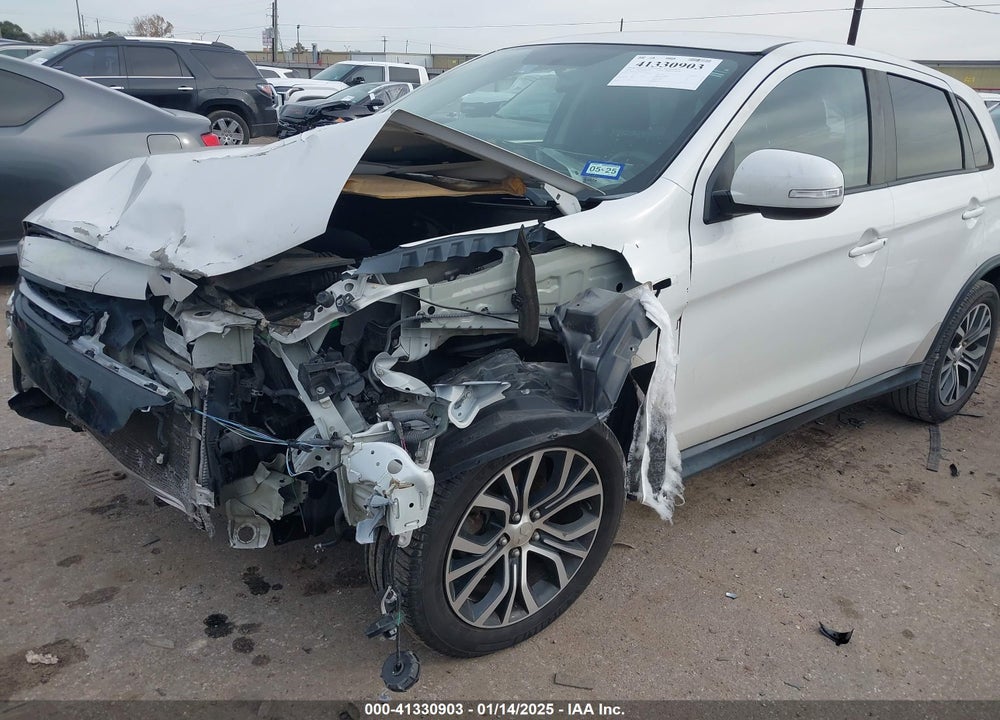 2018 MITSUBISHI OUTLANDER SPORT 2.0 ES VIN: JA4AP3AU8JZ015419