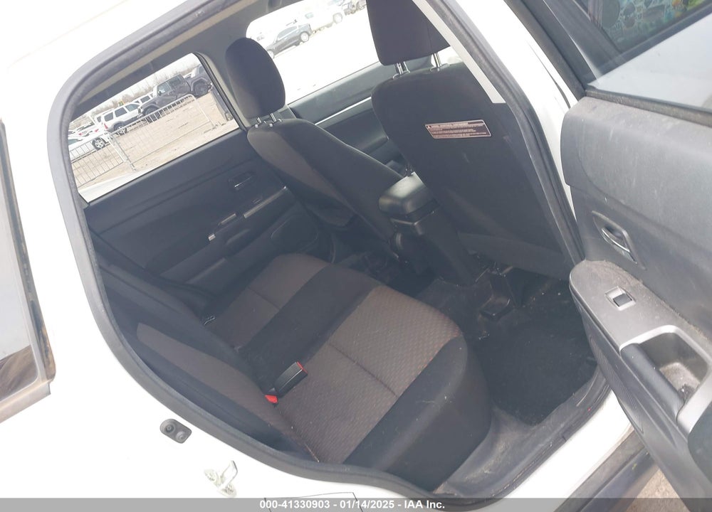 2018 MITSUBISHI OUTLANDER SPORT 2.0 ES VIN: JA4AP3AU8JZ015419