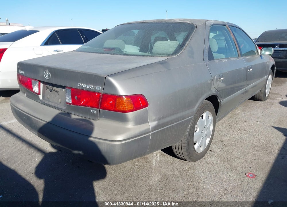 2000 TOYOTA CAMRY LE V6 VIN: 4T1BF22K1YU092575