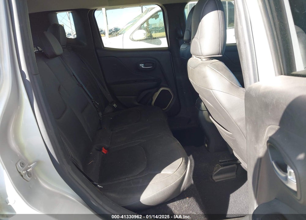 2016 JEEP RENEGADE LIMITED VIN: ZACCJADT8GPE35440