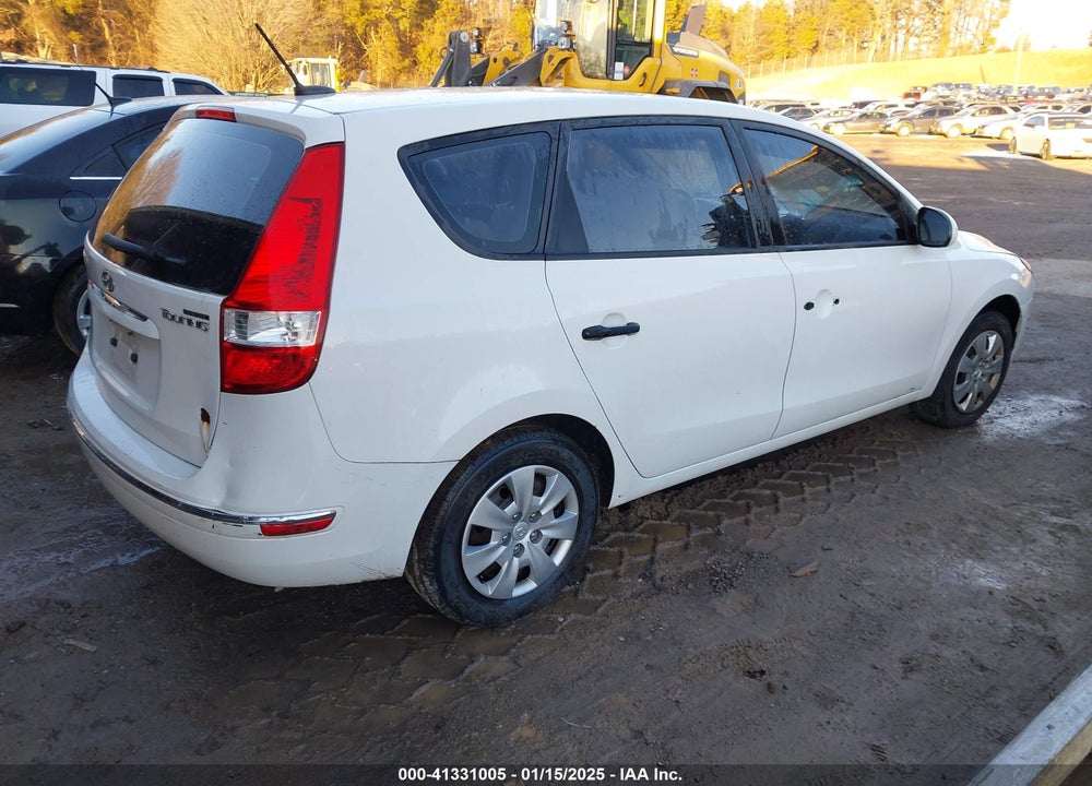 2010 HYUNDAI ELANTRA TOURING VIN: KMHDB8AE4AU059188