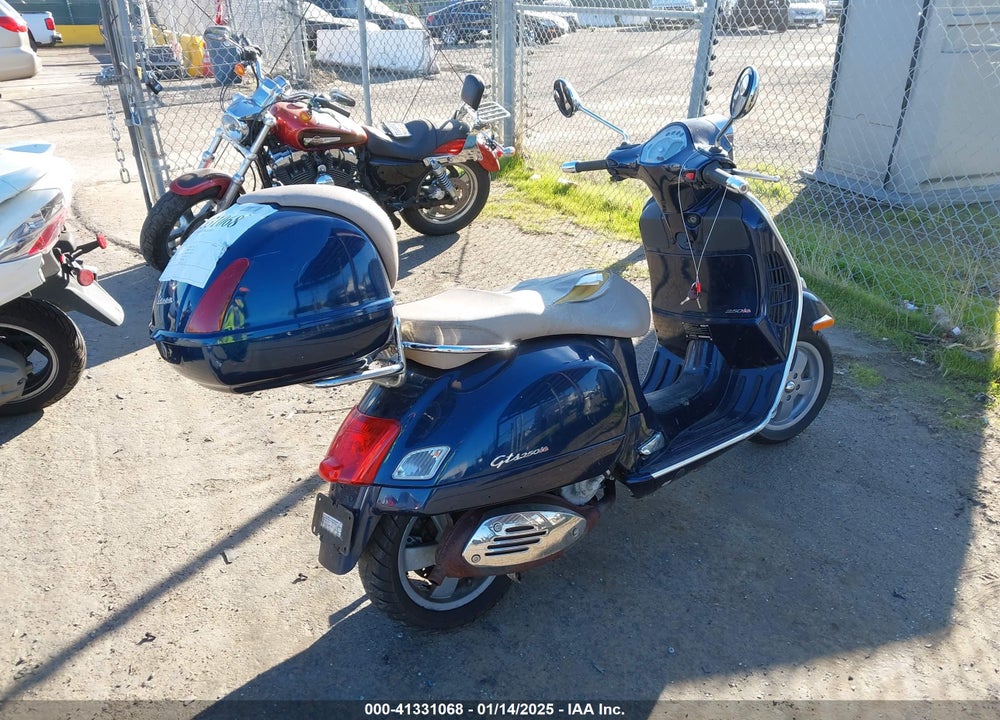 2008 VESPA GTS 250 VIN: ZAPM459L185007391