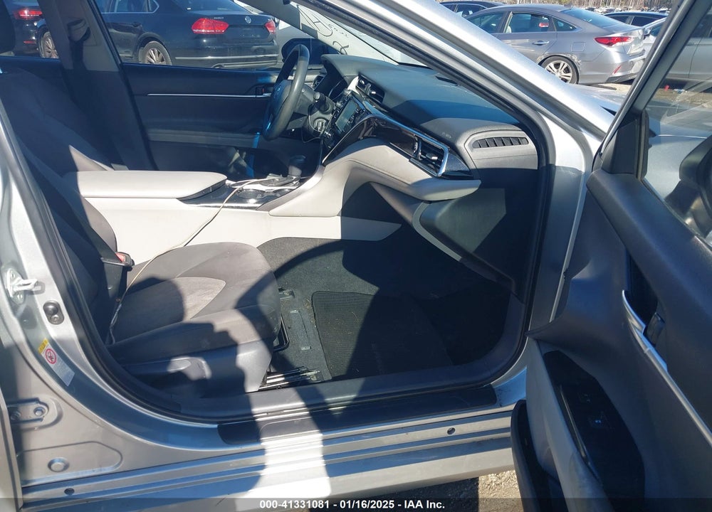 2018 TOYOTA CAMRY LE VIN: JTNB11HK5J3032682