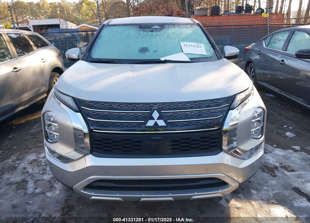 2024 MITSUBISHI OUTLANDER SE 2.5 2WD/SE BLACK EDITION S-AWC/SE BLACK EDITION W/PANO ROOF S-AWC VIN: JA4J3VA87RZ027177