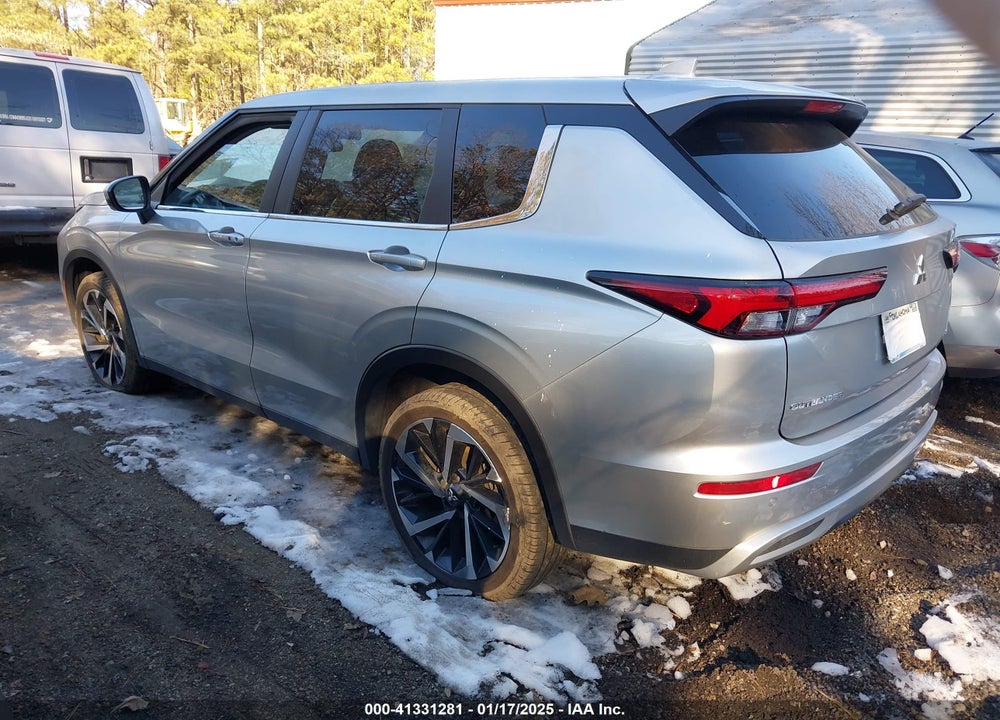 2024 MITSUBISHI OUTLANDER SE 2.5 2WD/SE BLACK EDITION S-AWC/SE BLACK EDITION W/PANO ROOF S-AWC VIN: JA4J3VA87RZ027177